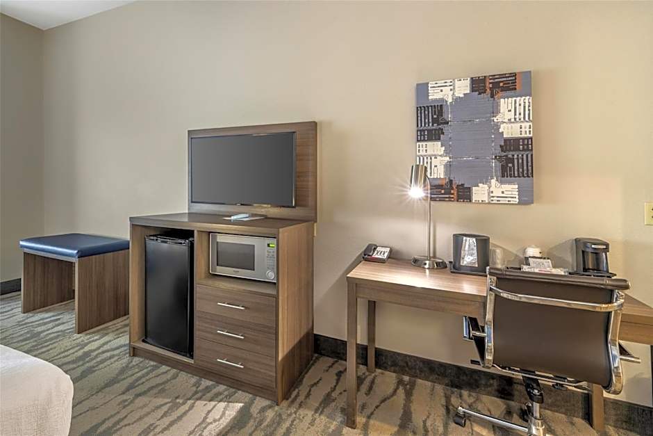 Best Western Plus Castlerock Inn & Suites