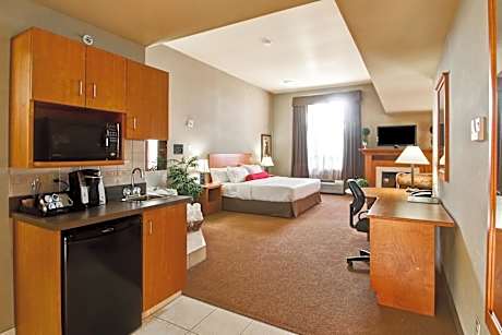 King Suite with Fireplace & Sofa Bed