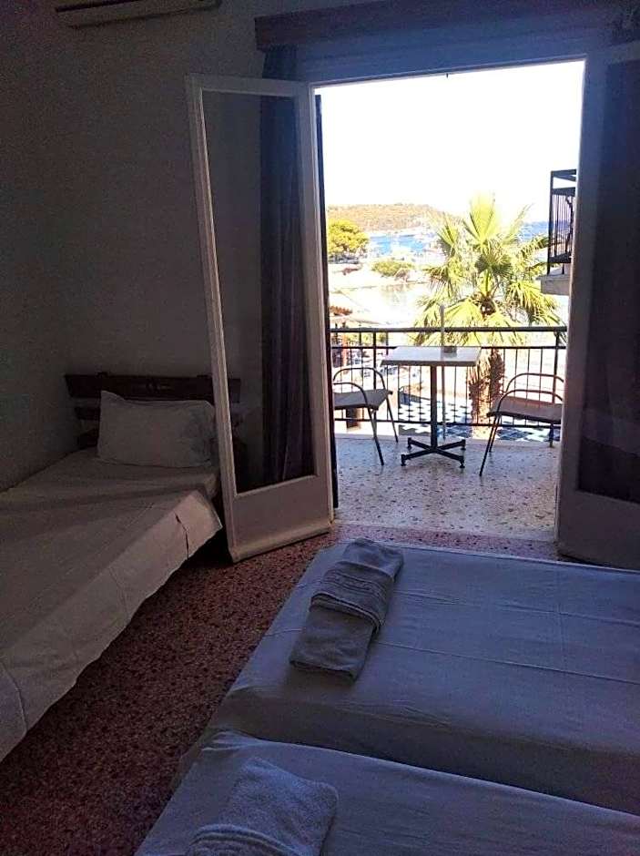 Ammoudia Rooms