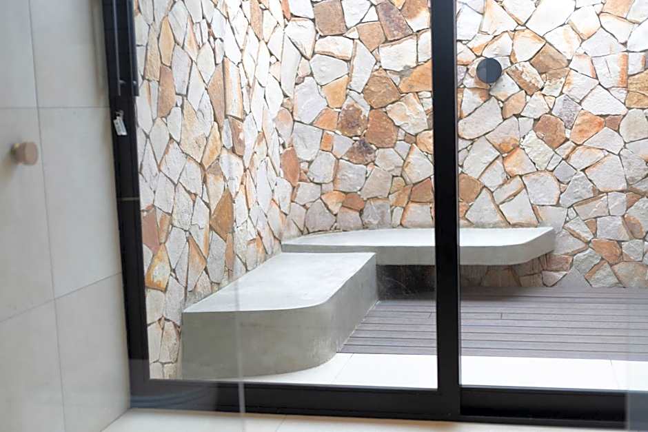 Lira Boutique Hotel
