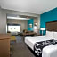 La Quinta Inn & Suites by Wyndham West Memphis