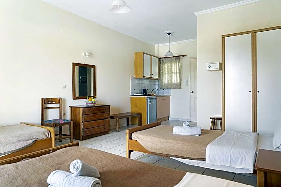 Sandy Maria studio 201