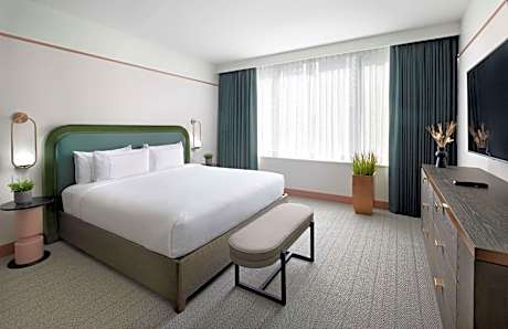 One-Bedroom Revel Suite