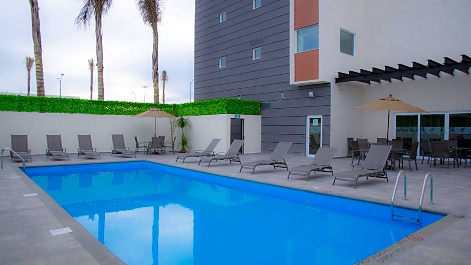 Holiday Inn Express and Suites Celaya By IHG