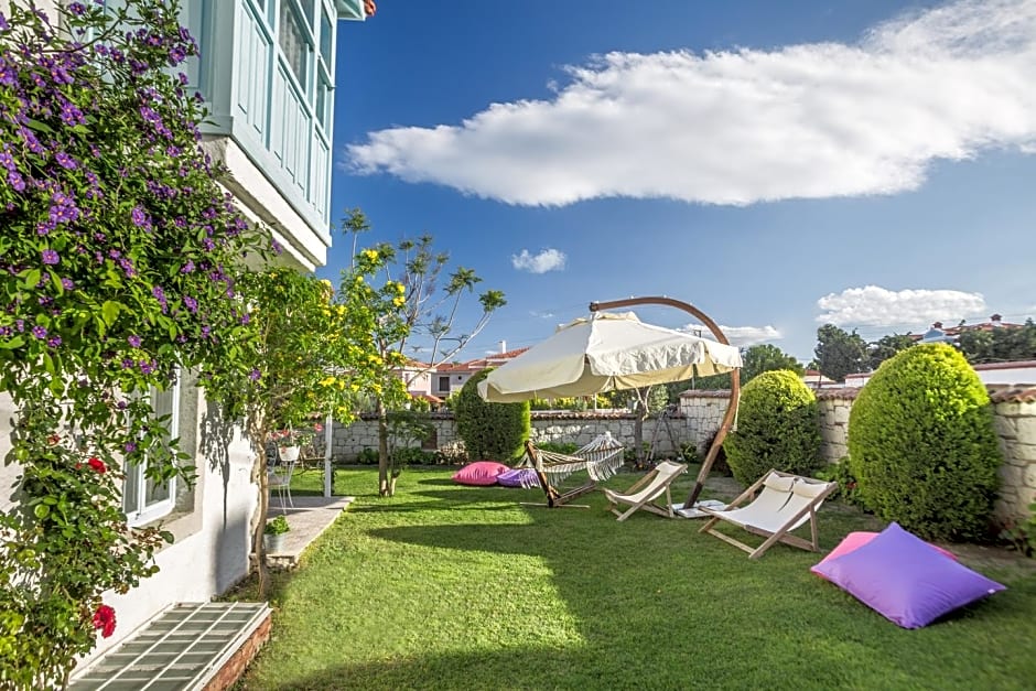 Denizkabugu Hotel