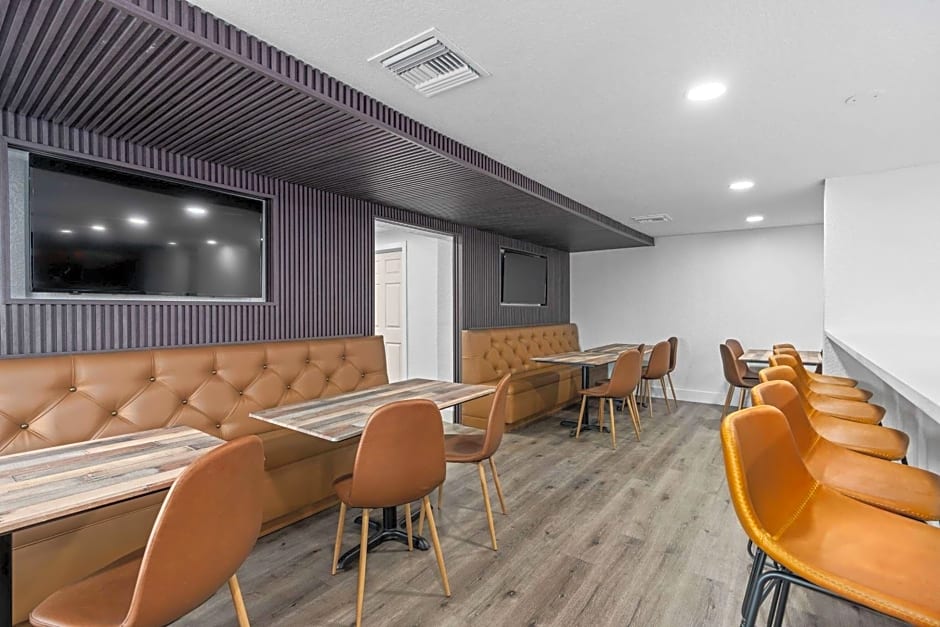 Travelodge by Wyndham Kissimmee Orlando