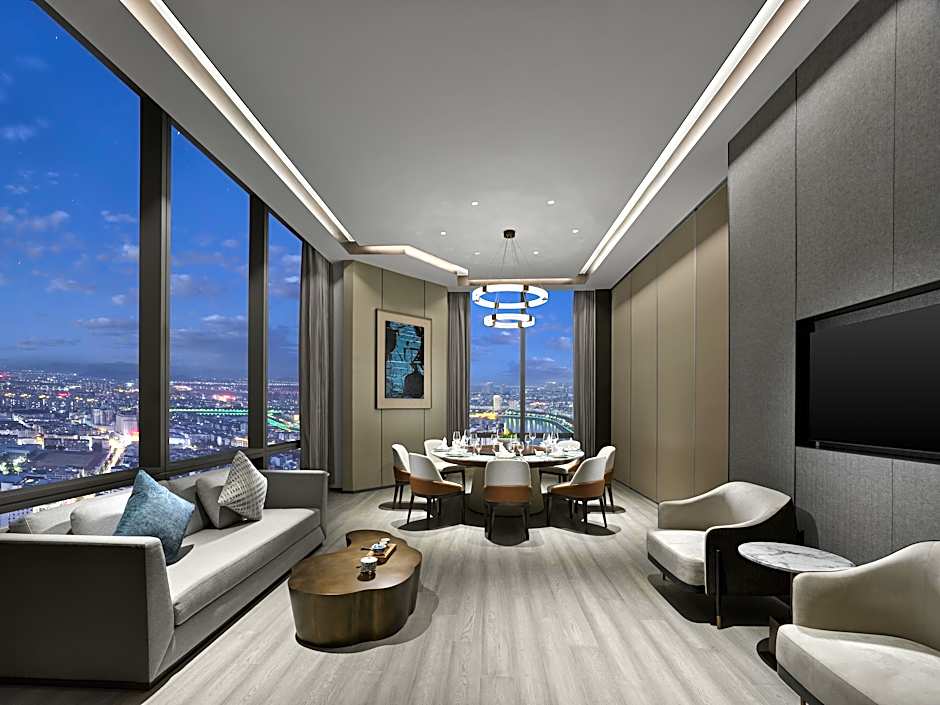Hilton Zhuji