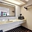Relax inn by OYO Greeneville Near Hwy US-321