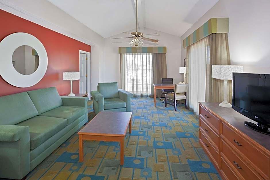 La Quinta Inn & Suites by Wyndham Phoenix Sky Harbor Airport