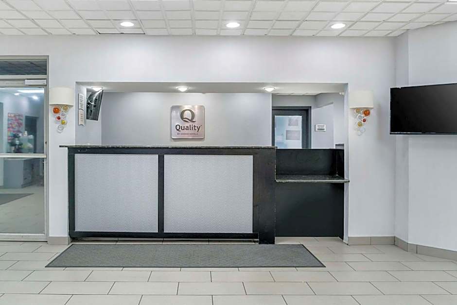 Quality Inn & Suites Banquet Center