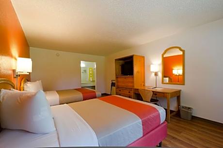 Quadruple Room - Disability Access - Roll in Shower