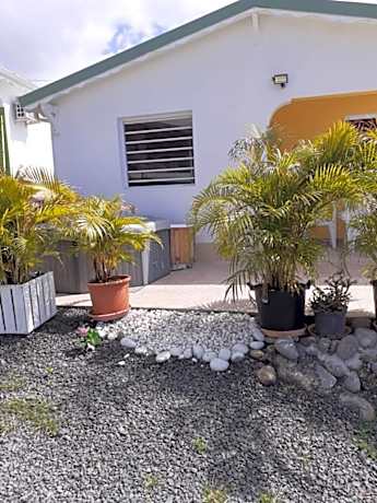 Bungalow with Sea View