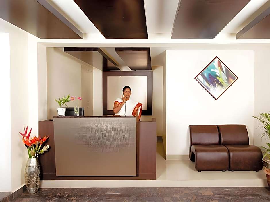 Aakash Inn Tiruvannamalai