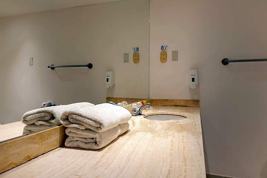 Hotel Faranda Express Puerta Del Sol Barranquilla, A Member of Radisson Individuals