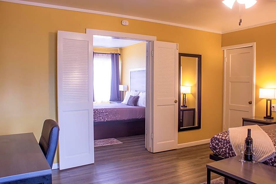 Carmel Wayfarer Inn