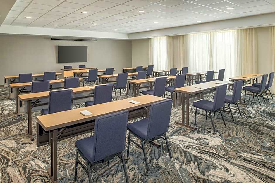 Courtyard by Marriott Houston City Place