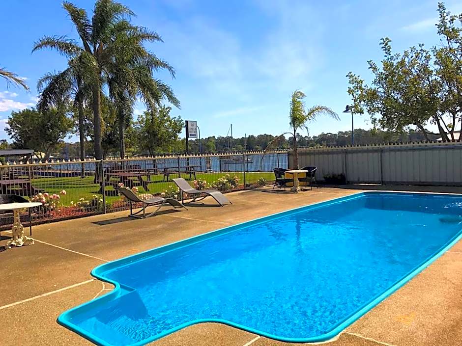 Mariners on the Waterfront