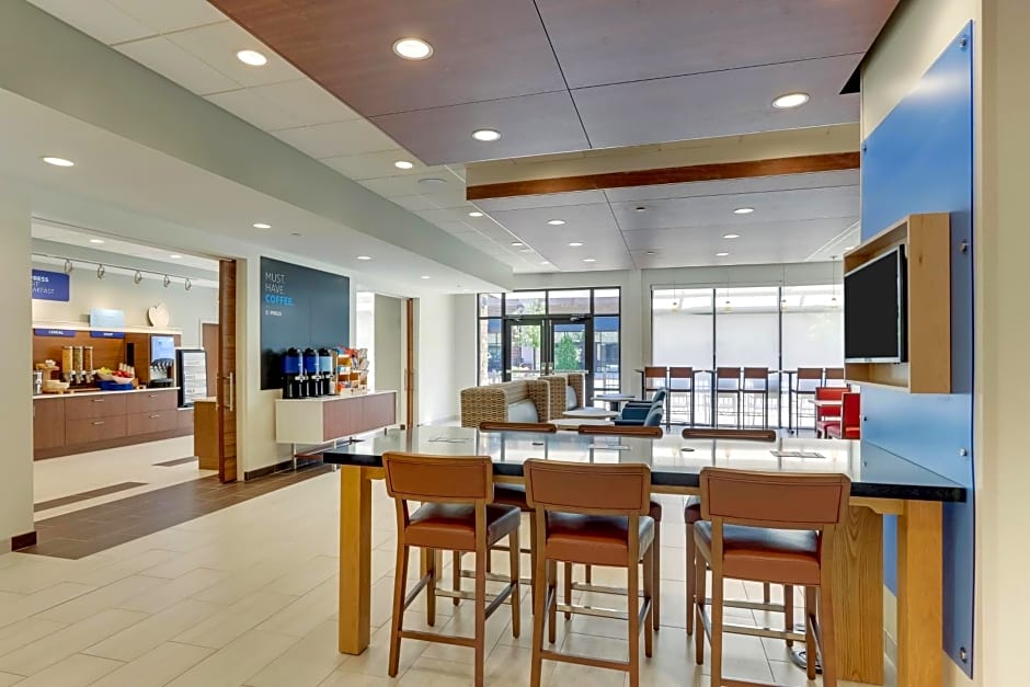 Holiday Inn Express & Suites - Winston - Salem SW - Clemmons, an IHG Hotel