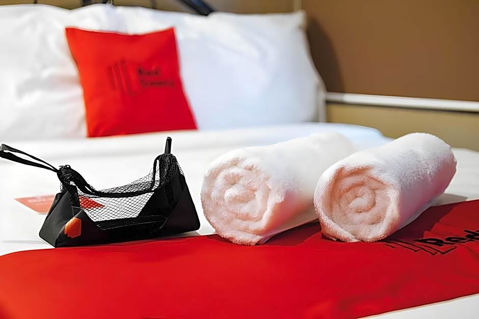 RedDoorz @ EDSA Pasay