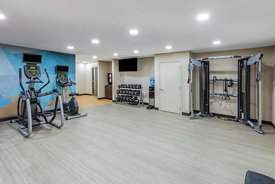 Candlewood Suites Topeka Hotel By IHG
