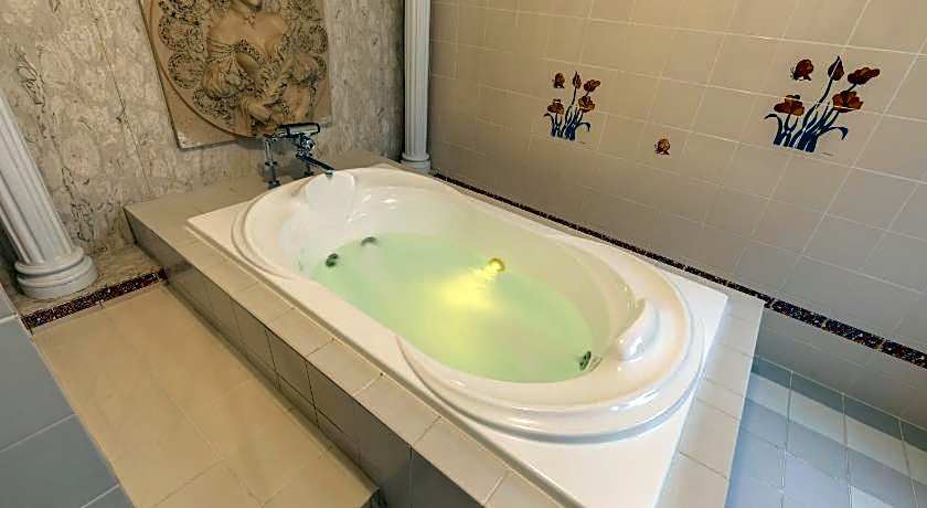Yokkaichi Blanc Chapel Christmas (Adult Only)