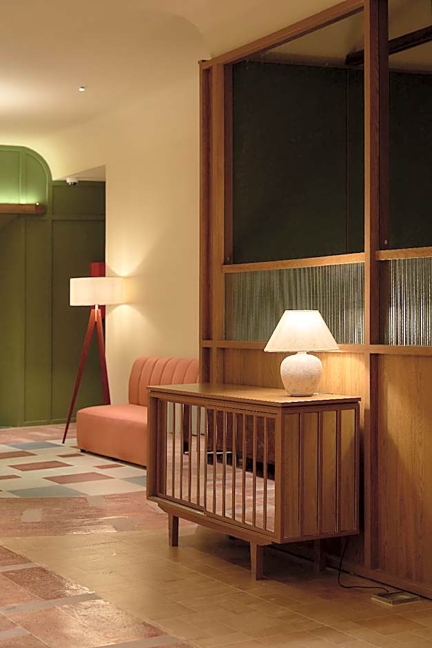 Len Hotel