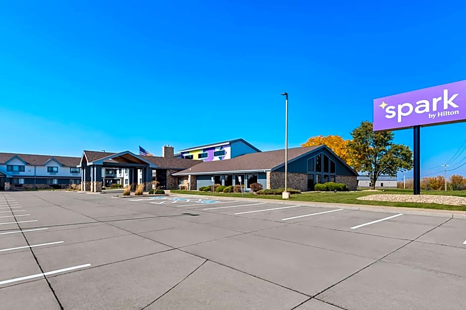 Spark by Hilton Cedar Falls