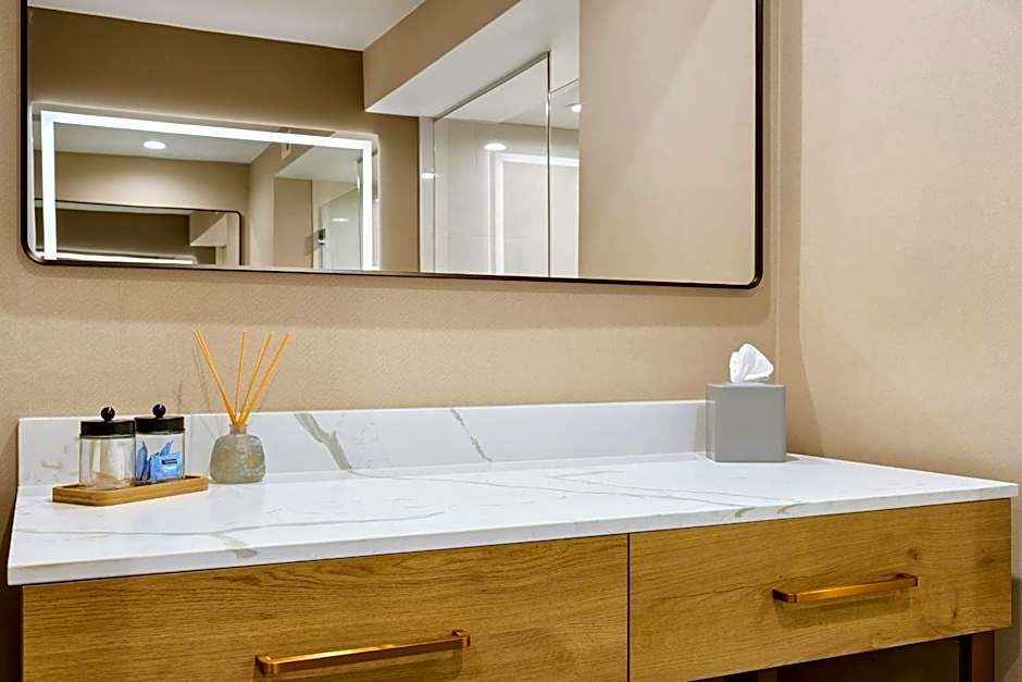 Staybridge Suites Oxnard River Ridge By IHG