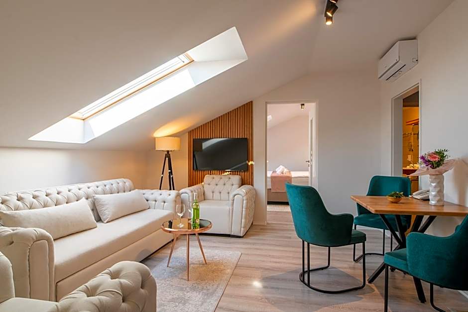 Holdvirág Hotel
