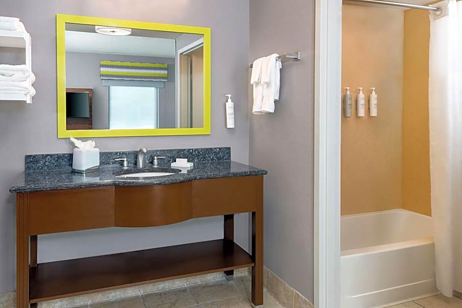 Hampton Inn By Hilton & Suites Hartford/Farmington