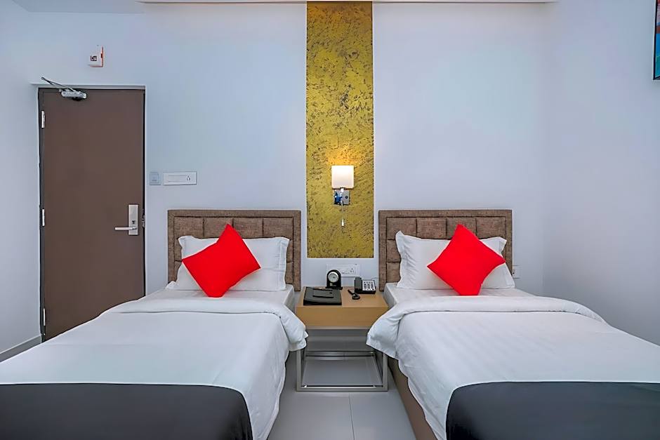 Vihaari 24 Business Hotel