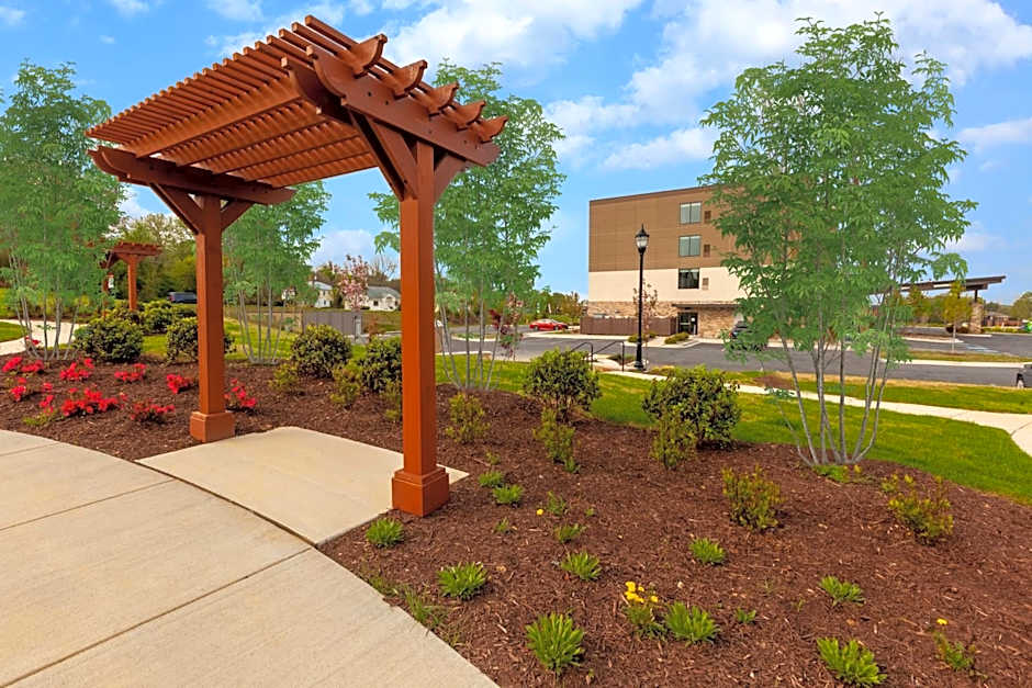 Holiday Inn Express and Suites Brunswick By IHG