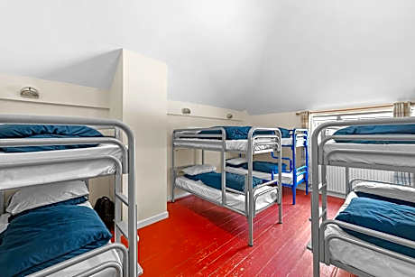 Bed in 8-Bed Mixed Dormitory Room