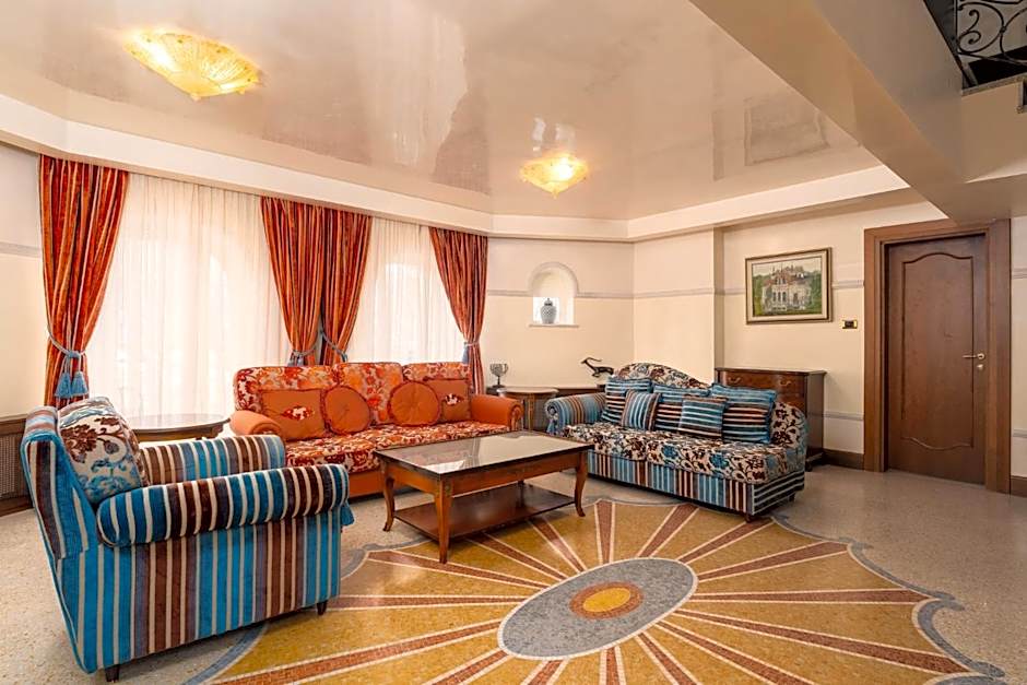 Festa Winter Palace Hotel