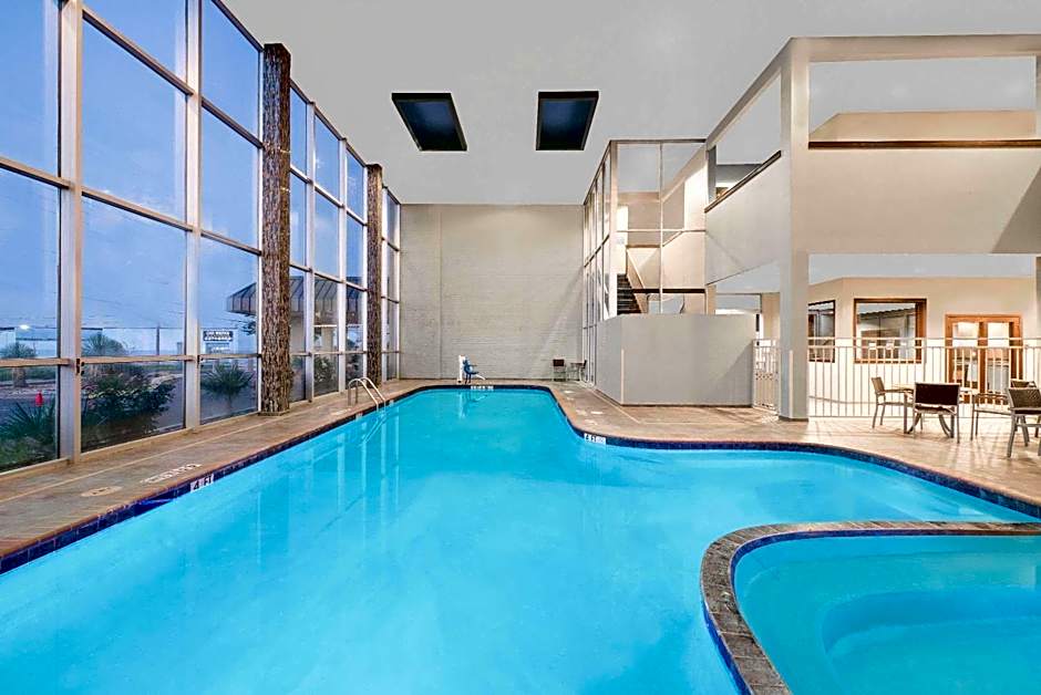 Wyndham Garden Midland