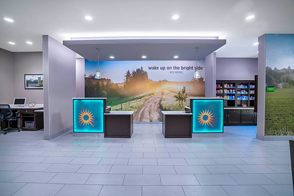 La Quinta Inn & Suites by Wyndham West Memphis