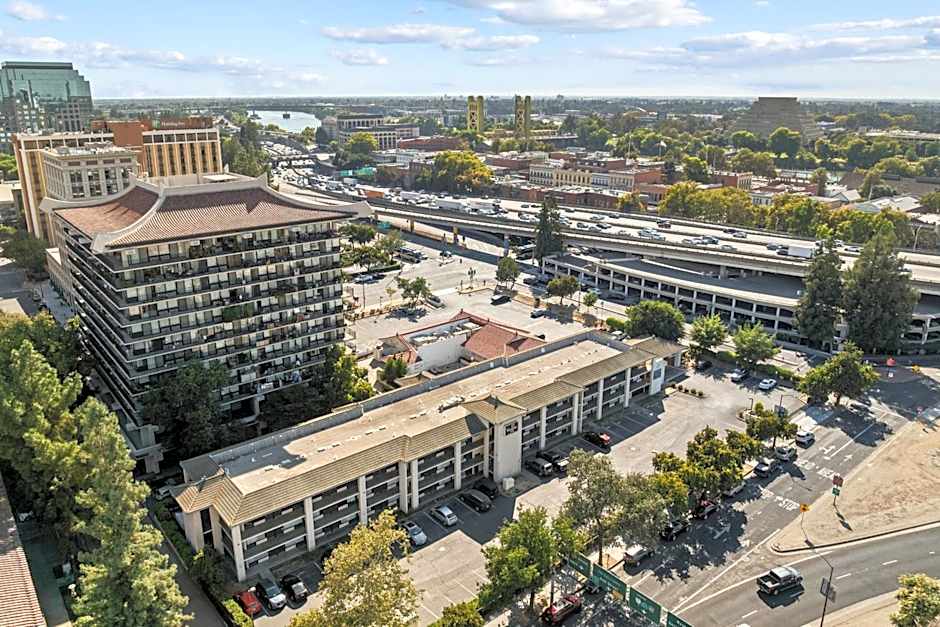 Vagabond Inn Executive Old Town