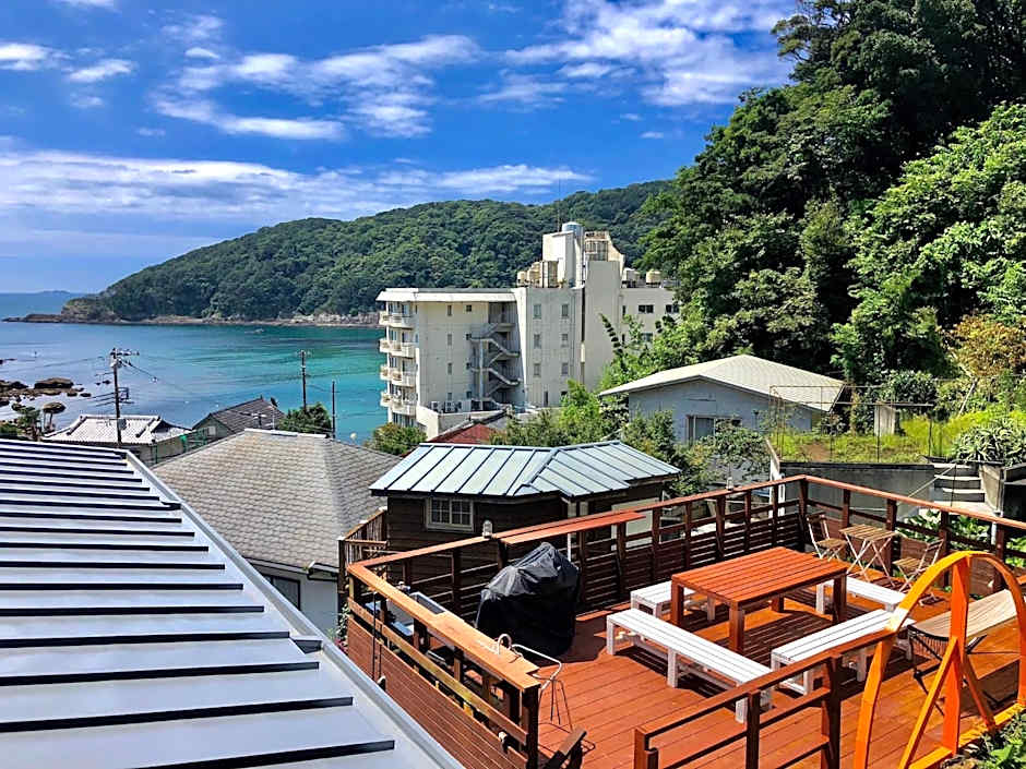 Guesthouse All you need - All rooms have an ocean view!