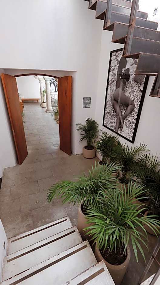 Hotel Sin Nombre