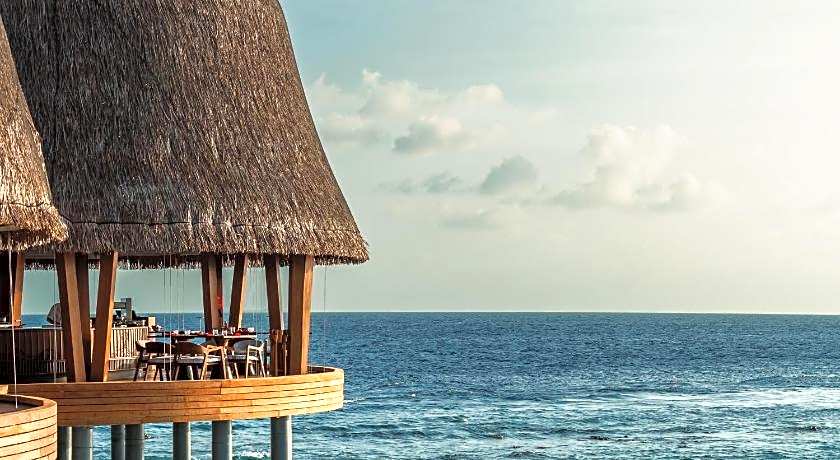 Anantara Kihavah Villas Resort