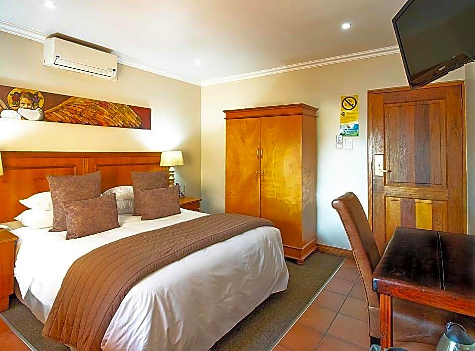 Sunward Park Guest House