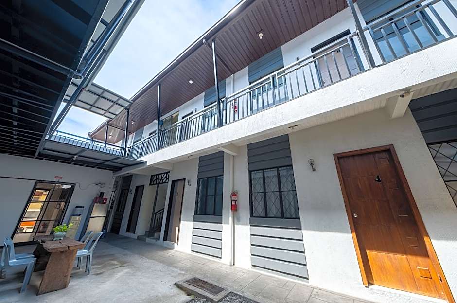 RedDoorz Plus @ Casa Lucia Sindalan San Fernando City Pampanga