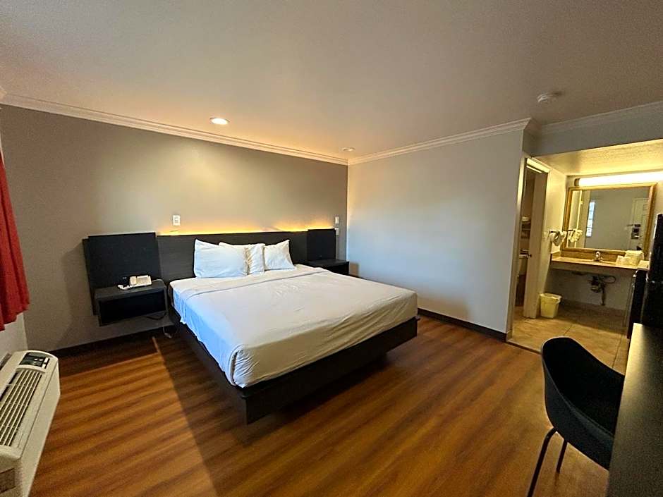 Studio 6 Mojave, CA - Airport