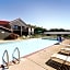 La Quinta Inn & Suites by Wyndham Sandusky