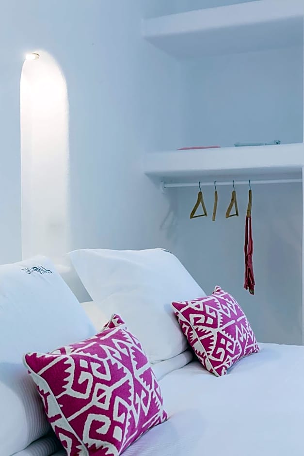 Skyfall Suites - Adults Only