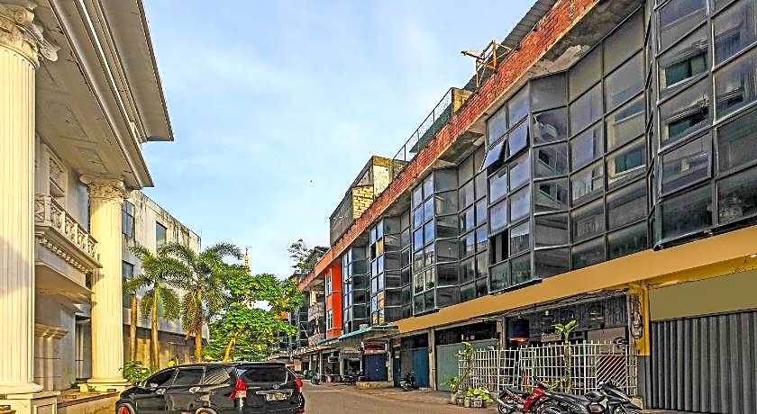 Hotel O Penginapan ReniNearMall Nagoya Hill