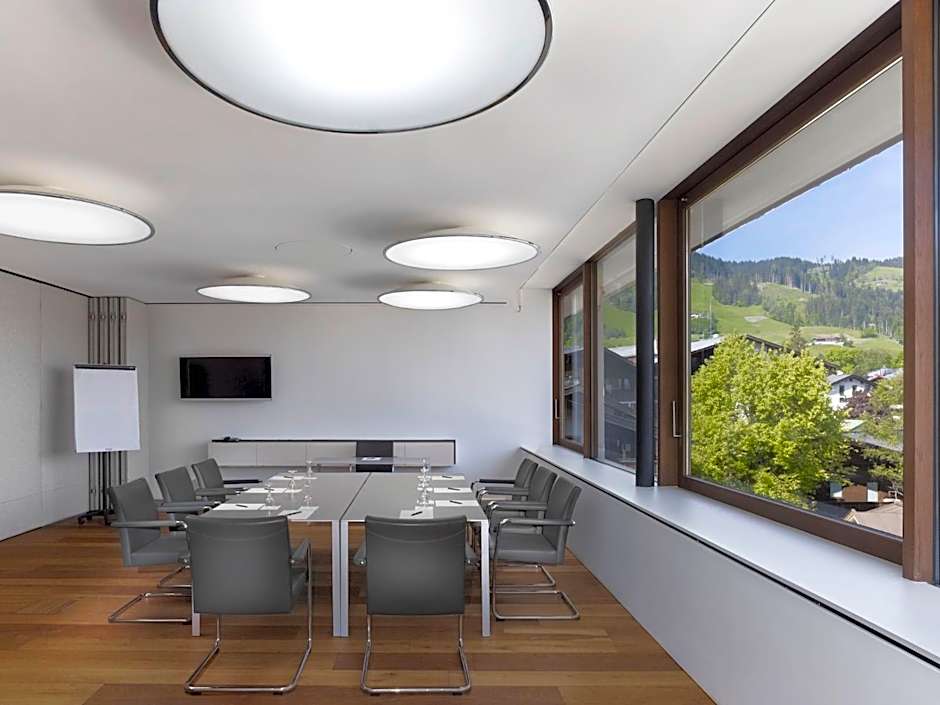 Schwarzer Adler Kitzbuhel - Adults Only