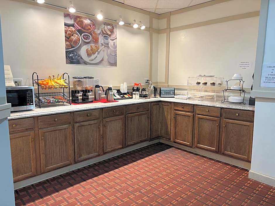 Red Carpet Inn and Suites Kinston NC