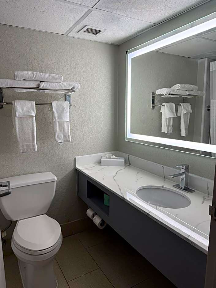 Wingate by Wyndham Kansas City