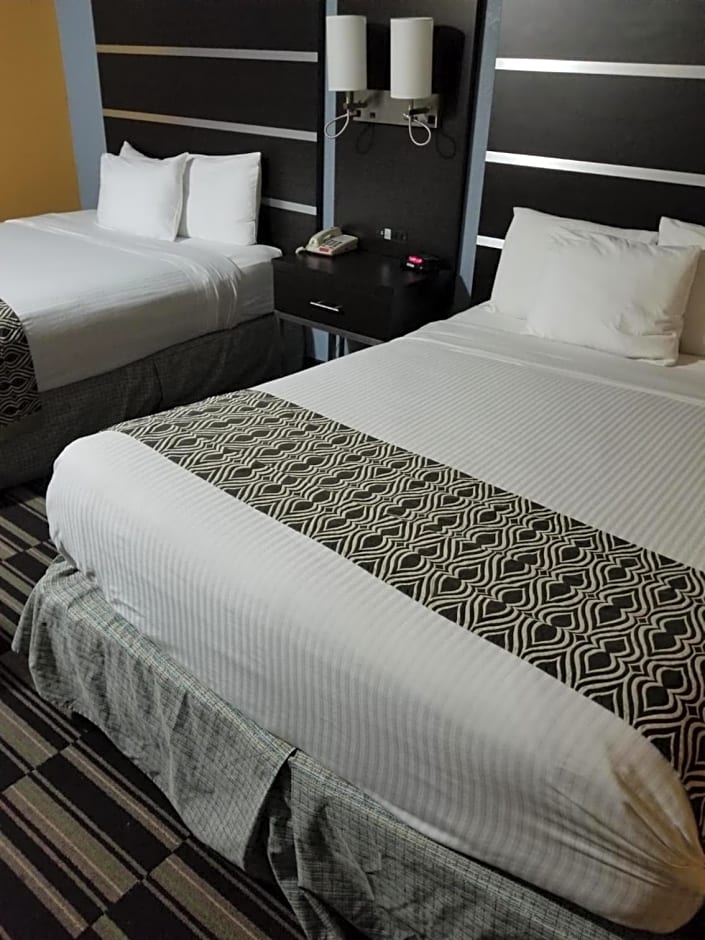 Microtel Inn & Suites By Wyndham Riverside